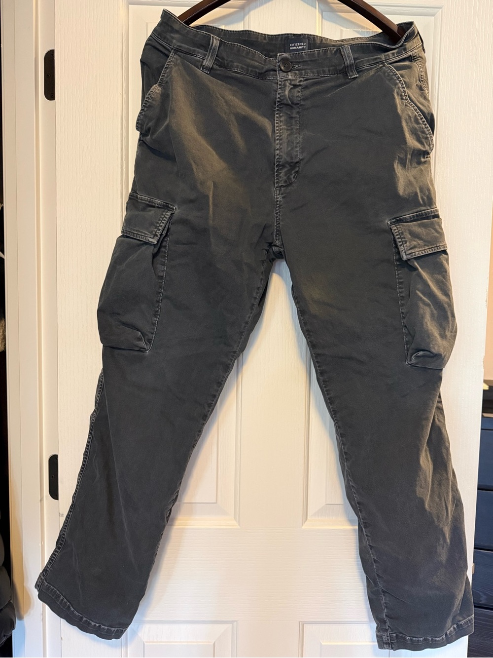 Citizens Of Humanity Men's Cargo Pants in Charcoal